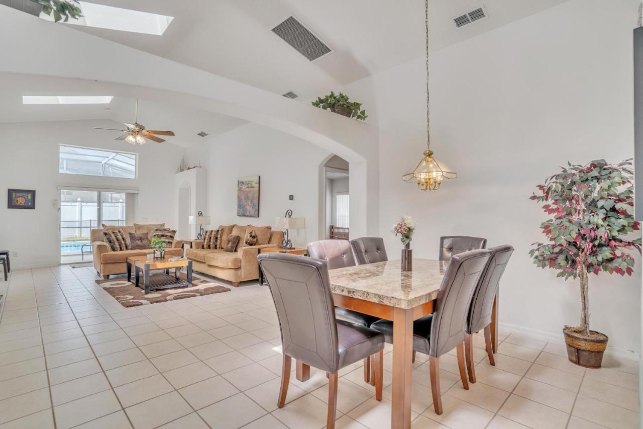 Beautiful Family Vacation Home With Private Pool, Close To Disney! Home Орландо Екстериор снимка
